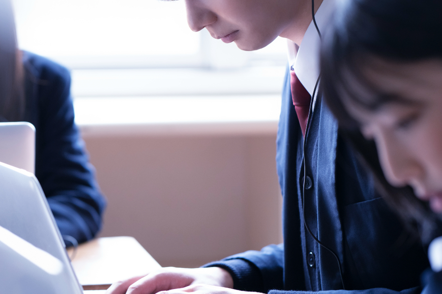 日本のIT人材が「約45万人」も不足する─育成のための“デジタル活動”支援とは